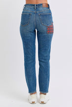 Medium High Waist Plaid Patch Slim Judy Blue Jeans 11/21/24 9325