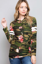 Camo Floral Striped Sleeve Hooded Top 12/3/24 9374