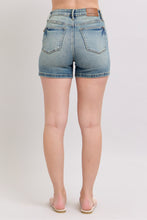 Medium V Front Vintage Wash Judy Blue Shorts 1/30/25 9548