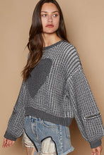 Round neck heart patch zipper point sleeve POL sweater: Charcoal