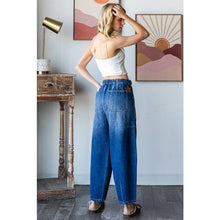 Washed Elastic Waist Barrel Denim Oli&Hali Jeans: Blue