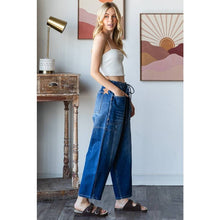 Washed Elastic Waist Barrel Denim Oli&Hali Jeans: Blue