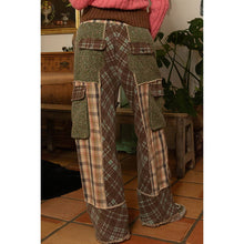 POL Wide leg elastic waist contrast plaid cargo pockets pants: BRICK MULTI