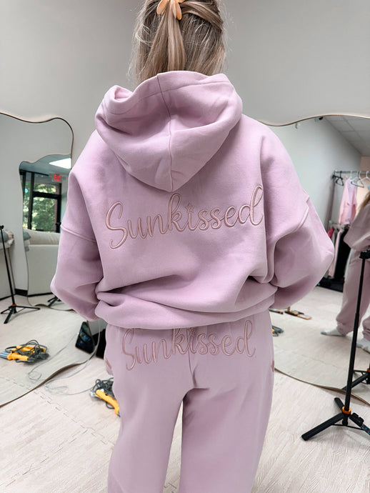 Sunkissed Cursive Embroidered Hoodie: Mauve Mist